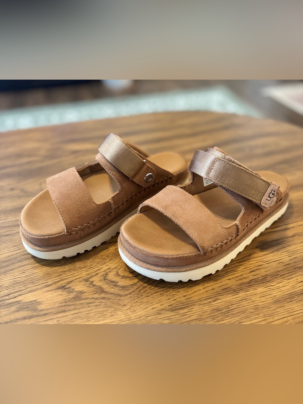 UGG Women’s Chestnut Sandals